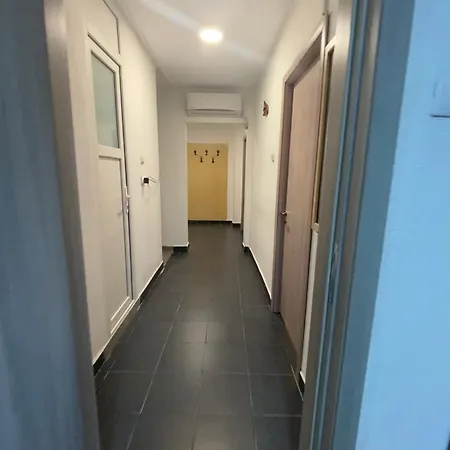 Rahova Family Apartment-3