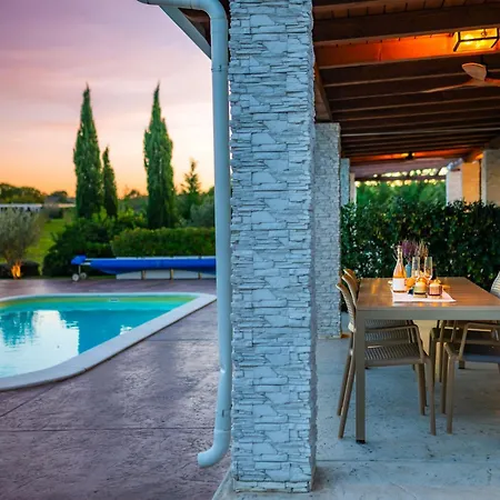 Villa Almond-2