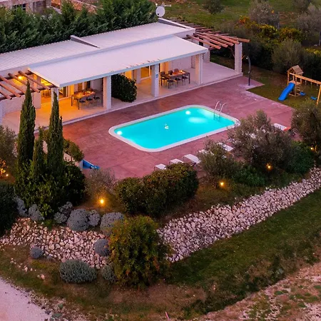 Villa Almond-3