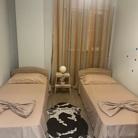 Regency Apartament Univers City Near Tirana Mother Teresa Airport & 10 Min From City Centre-3