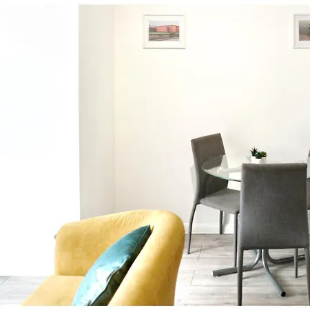 Modern Manchester City Centre Apartment-3