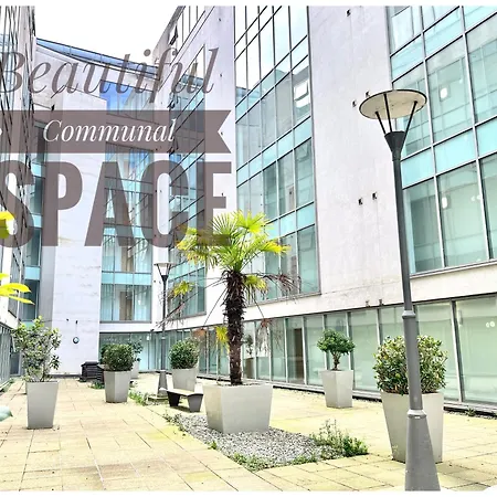 Modern Manchester City Centre Apartment-2