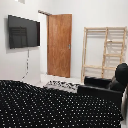 Apartamento 1 No Tremembe Quarto Cozinha Banheiro-2
