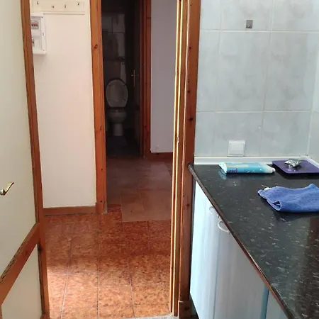 Lovely 2 Bedroom Apartment With Pool-3