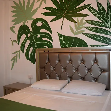 Vss Tropical Oasis In Arecibo - Modern Comfort & Island Vibes-3