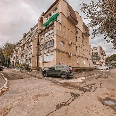 Center 2 Bedrooms Hajdeu-3