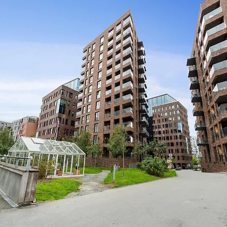 Best Private Seaview Apartment - 2 Balconies, 11Th Floor, Elevator, Friendly Lively Area-2