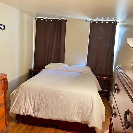 One Bedroom By Month Next To Bronx Zoo-3