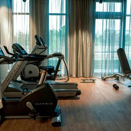 Moxy Frankfurt Airport-2