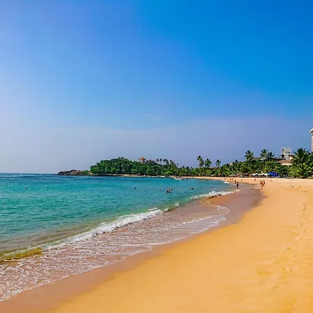 Greenway Guesthouse In Unawatuna-3