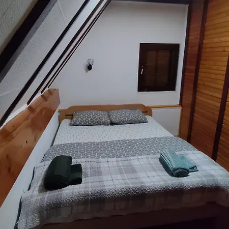 Vikendica Zlatni Hrast Jahorina Pale-3