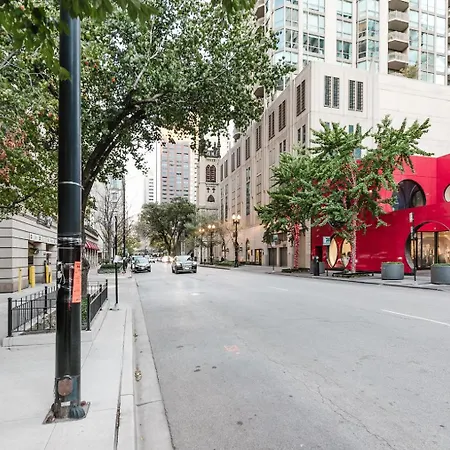 Blueground River North 2Bd Apartment Chi-1114-3