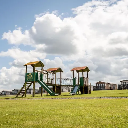 Lodge No 10 - St Andrews Lodge Park-3