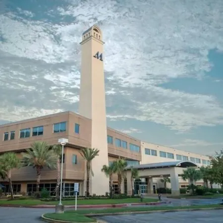 Humble Apartment In Houston Getaway Prime Bay Area Location-3