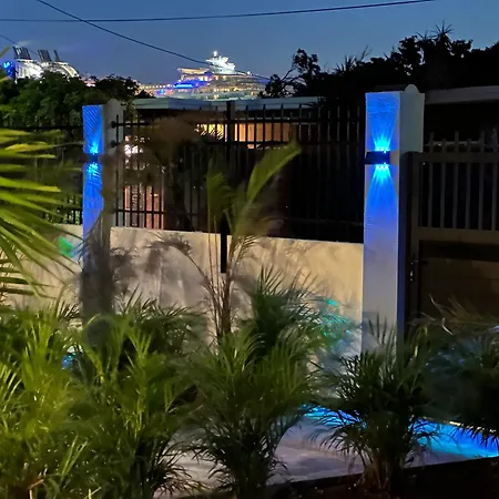 Eagle Stays Aruba-New Stunning One Bedroom Apartment Near Eagle Beach!-2