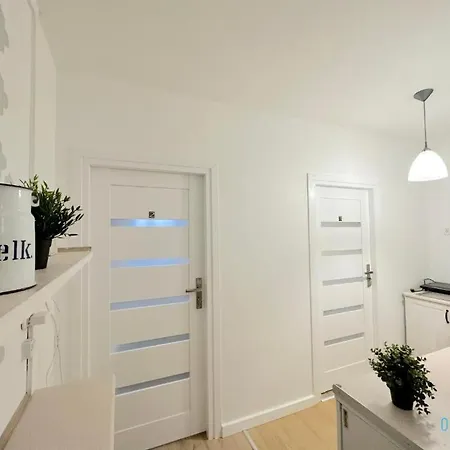 Downtown Room-3