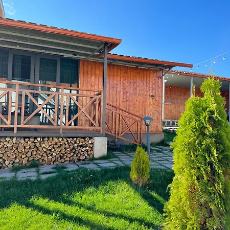 Aparan Guest House-2