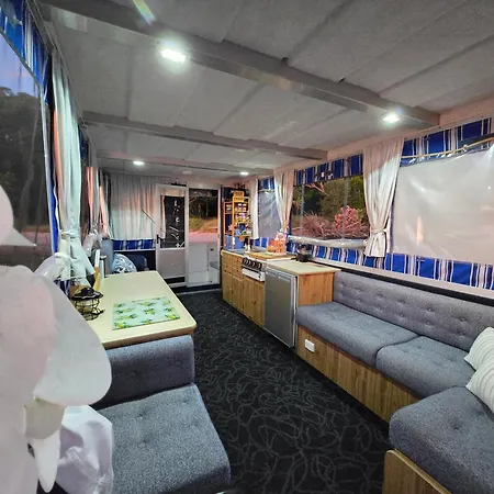 Liquid Paridise Noosaville Houseboat "Experience More"-3