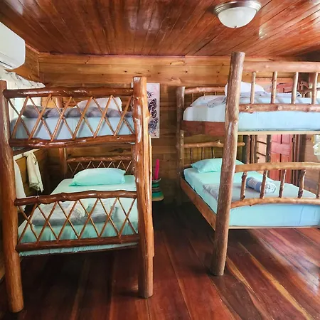 Happy Iguana Marina And Cabins-3