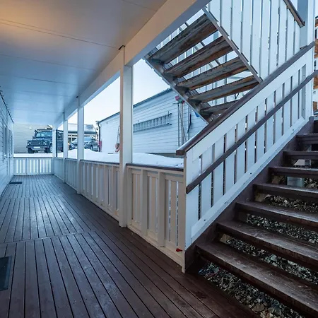 Apartment With Free Indoor Parking-3
