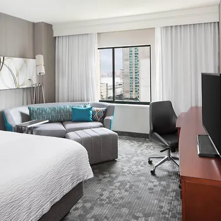 Courtyard By Marriott Jersey City Newport-3