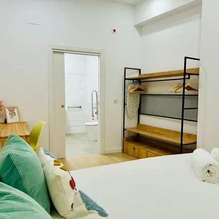 Loft 2 - Space & Conform Close To Center-3