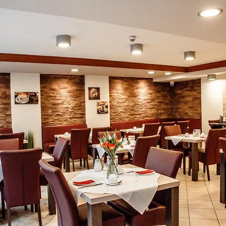 Central Hotel Garni-3