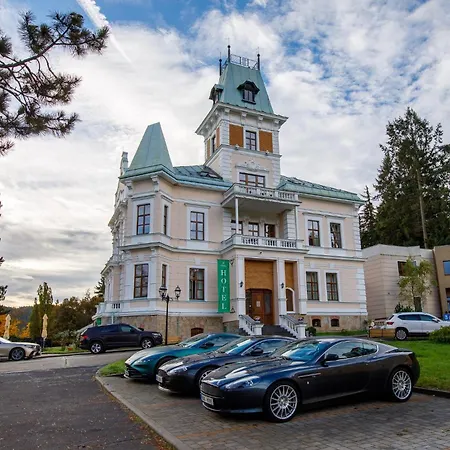Hotel Chateau Cihelny-2