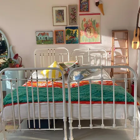 Iloinen Taiteilijakoti-3