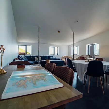 Farmhouse Lodge-3