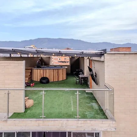 Apartamento En Laureles Con Piscina Y Parquedero 802-2
