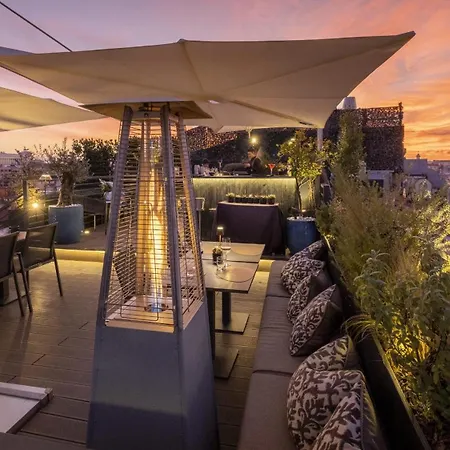 U-Visionary Roma Hotel-3