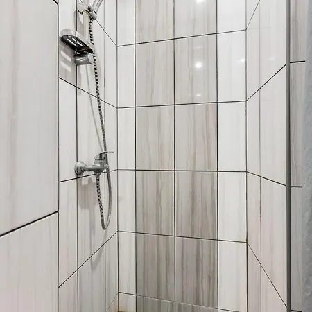 Apartment 10 - Modern 2Br Apartment, Fast Wifi, Near Old Town-2