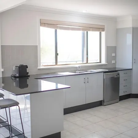 Top Floor 2 Bedroom 4 Marine Drive Forster 2428-2