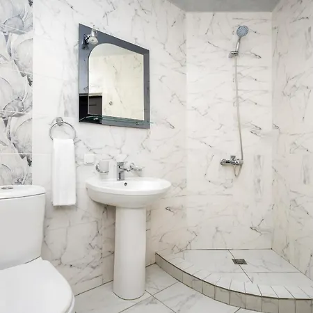 2 Bedrooms 2 Bathrooms Large And Lux Apartment Best Location-2