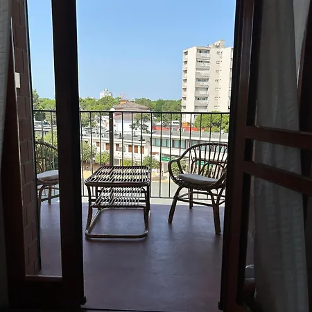 Ampio Appartamento In Centro Con Vista - Parcheggio Gratuito E Wi-Fi-2