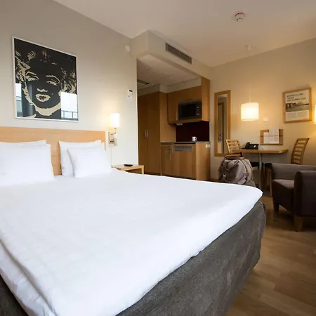 Sky Hotel Malmoe City-3