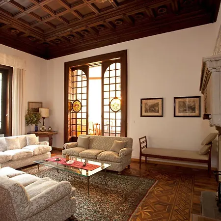 Luxury Liberty Apartment-2