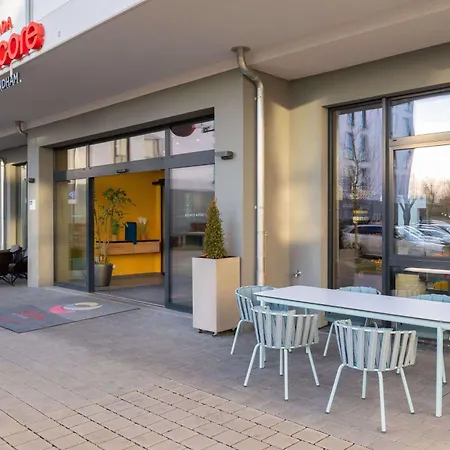 Ramada Encore By Wyndham Munich Messe-3