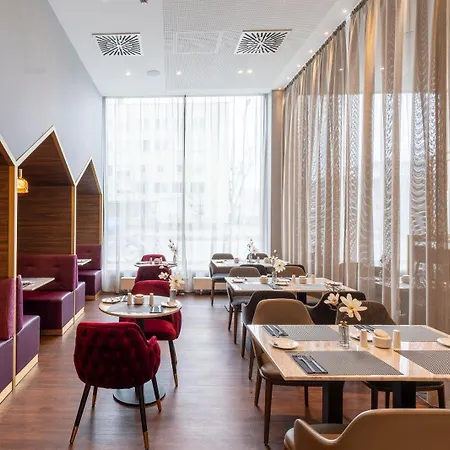 Plaza Premium Munchen-2
