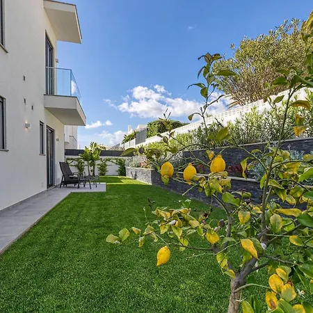 Manatee - Modern & Luxurious Villa-3
