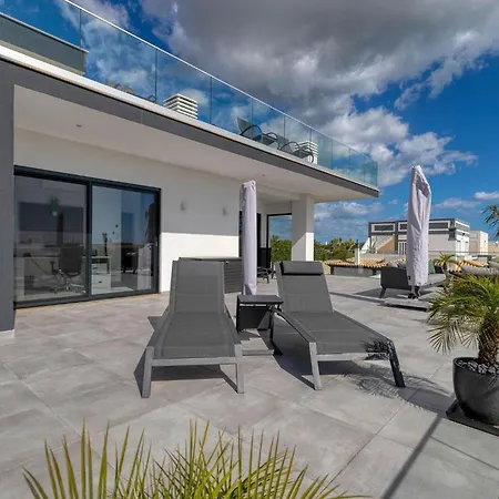 Manatee - Modern & Luxurious Villa-2