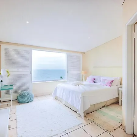 Sea-Cottage Beachfront Accommodation-3
