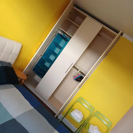 Yellow Room-3