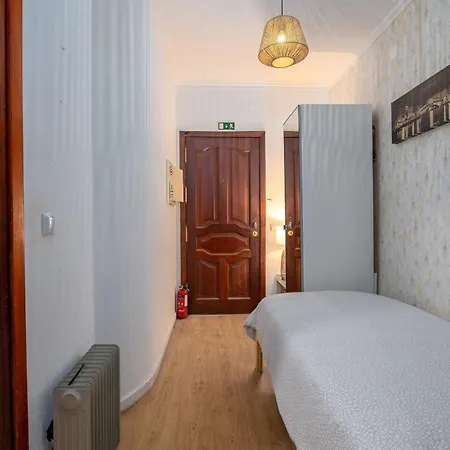 Renovated Feb25 Clerigos Cozy Balcony With Self Check In-2