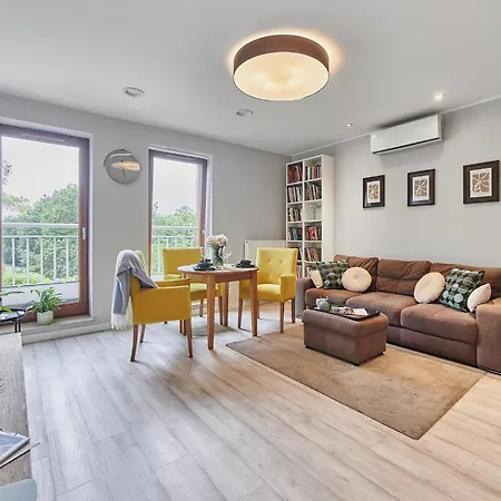 Golden Hour Apartments- Platan 16-3
