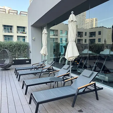 STUDIO ONE Stunning Marina View - TIE-2