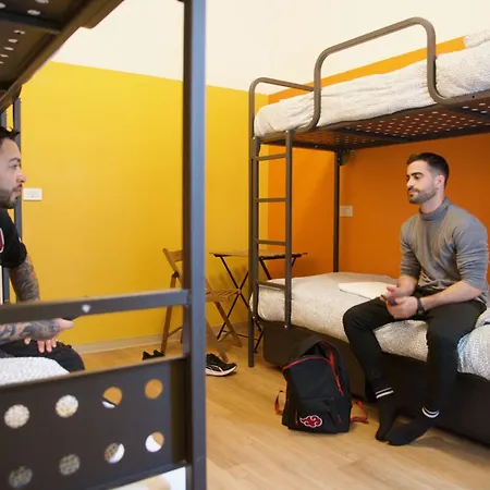 Sunflower Beach Backpacker Hostel-3