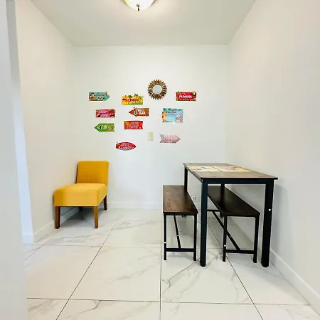 Spacious Studio Heart Of Miami-3
