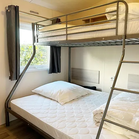 Chalet 7A Op Recreatiepark De Wielen-2